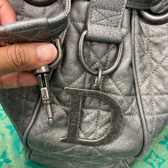 Dior Drawstring Can age Quilted leather bag - Picture 7 of 11